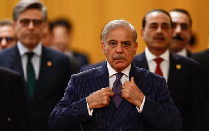 شهباز شریف پس از مذاکرات ایران و آمریکا:  امیدواریم وقتی به خانه‌هایمان برگردیم، سند فوق‌العاده‌ای در دست داشته باشیم