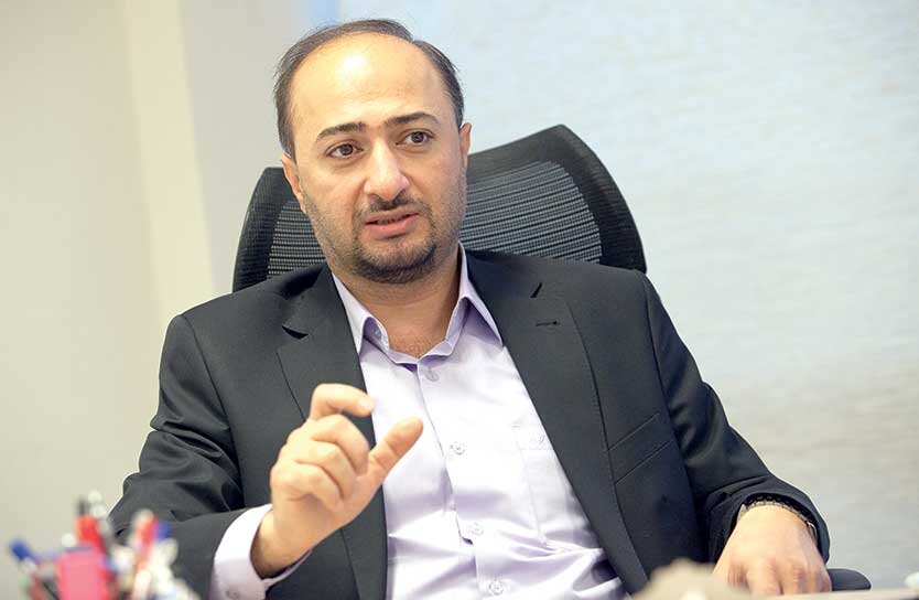 اقتصاد ایران در دو راهی
