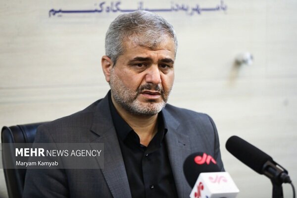 مسدودسازی حساب‌های بانکی فعالان اقتصادی فقط به میزان بدهی باشد
