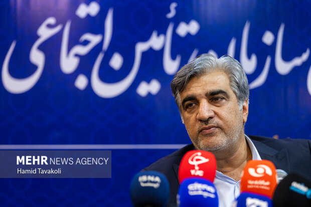 سالاری: ۵۲ درصد بازنشستگی‌های ۱۴۰۴ پیش از موعد بود