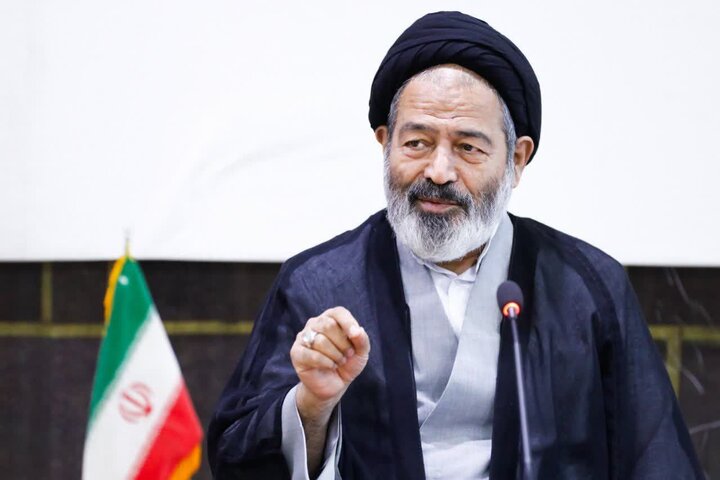 نواب: رهبر معظم انقلاب اربعین را با رویکرد تمدنی دنبال می‌کردند