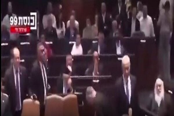 فرار خفت‌بار نتانیاهو از پارلمان رژیم صهیونیستی