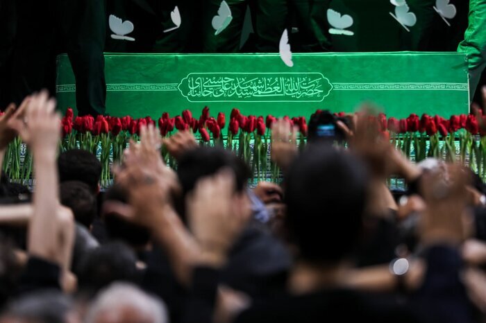 مراسم وداع با پیکر رهبر شهید انقلاب در محل شهادت +فیلم