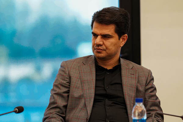 حمید عزیزی: ایران امروز یک شیر بیدار است