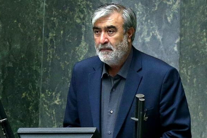 رئیس کمیسیون امنیت ملی به ترامپ: شما تهدید می‌کنید، ما عمل می‌کنیم/  تنگه هرمز نه قمارخانه شخصی شماست، نه حیاط خلوت دزدان دریایی مدرن