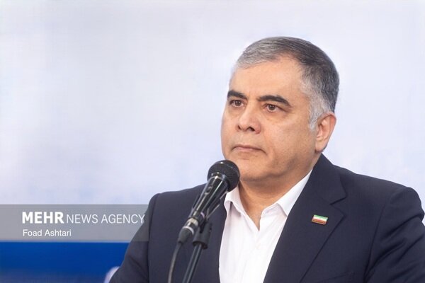 دستور وزیر نفت برای تسریع بازسازی پالایشگاه‌های آسیب‌دیده جنگ