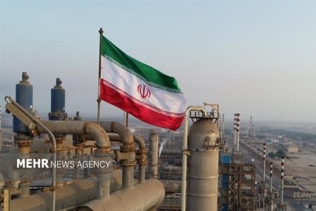 قیمت نفت سبک و سنگین ایران در بازارهای جهانی کاهش یافت